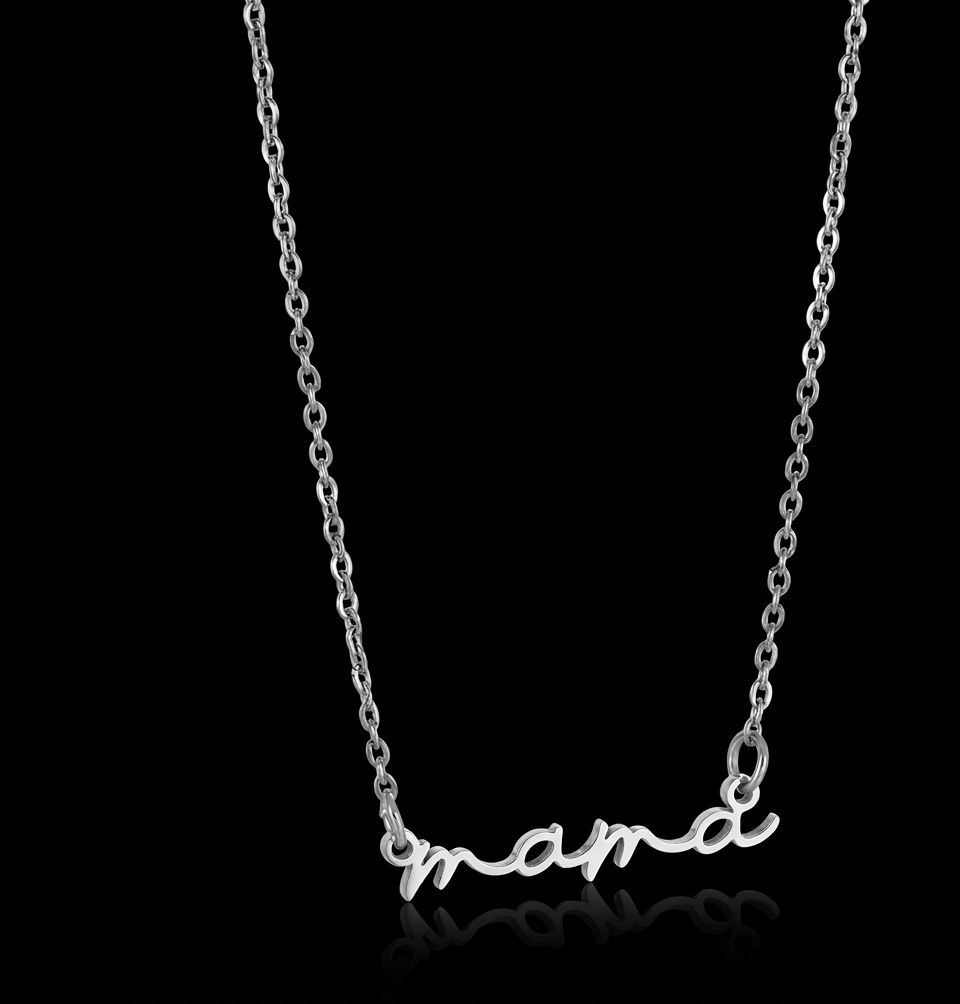The mama script necklace
