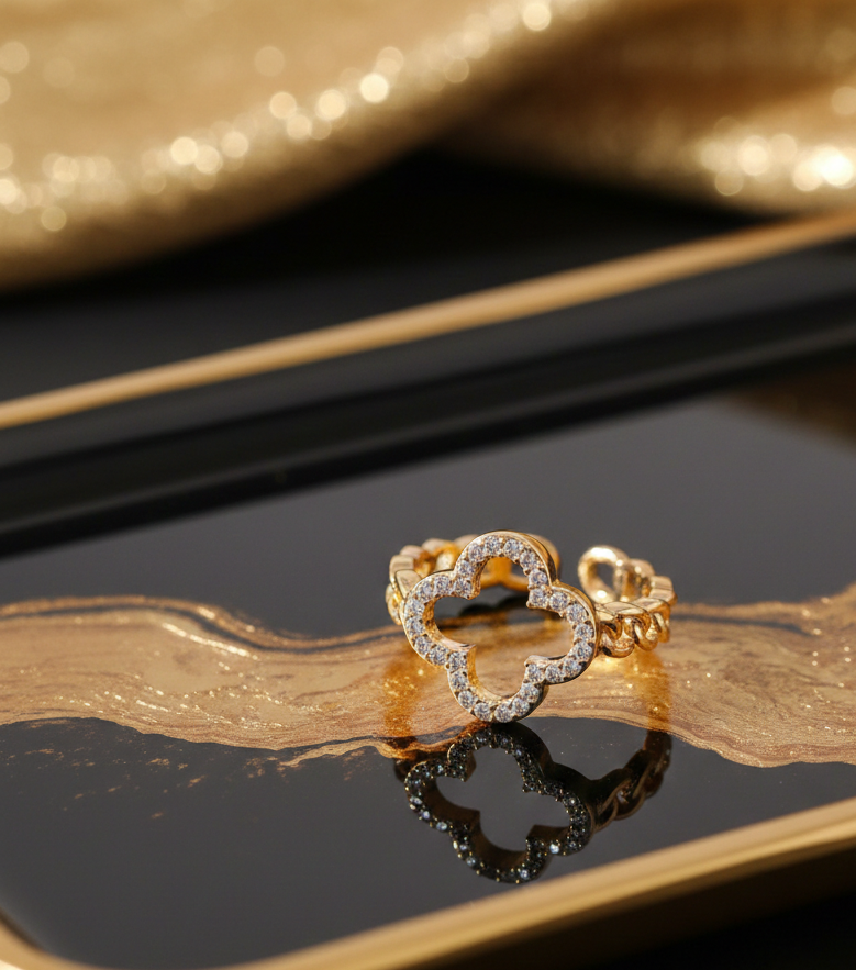 Crystal Clover Chain Ring